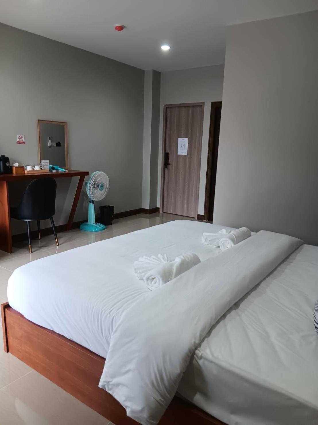 The Brown Boutique Patong Hotel Kültér fotó